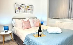 Hazel 1-Bedroom Flat, Parking, Wifi, Prime Location, Close To Blenheim Palace & Oxford